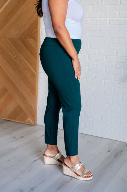 Magic Ankle Crop Skinny Pants in Hunter GreenAchieve effortless style and comfort with our Magic Skinny Pants in Hunter Green! These high rise pants feature a slim fit and ponte knit for a flattering silhouetteAve ShopsLavender Life BoutiqueMagic Ankle Crop Skinny PantsBottoms