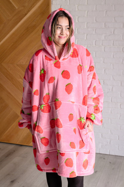 Oversized Blanket Hoodie in Strawberry